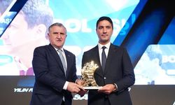 Eyüp Saka’ya Yılın Fark Yaratan Teknik Direktör Ödülü