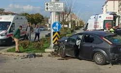 Ankara Kahramankazan’da İki Otomobil Çarpıştı: 6 Yaralı