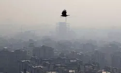 İran’ın Huzistan Eyaletinde Hava Kirliliği Eğitimi Durdurdu