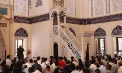 Cuma Hutbesinde Gençlere Ebedi Mutluluk Çağrısı