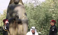 Al Nahyan’dan GKRY Ziyareti: Makarios Anıtına Çelenk