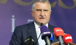 Bakan Bak’tan Tribünlerdeki Hakaretlere Sert Tepki