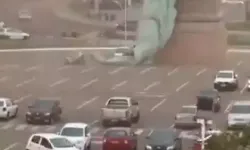 Brezilya’da Fırtına 24 Metrelik Heykeli Devirdi