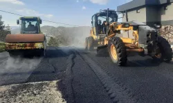 Trabzon Büyükşehir 18 İlçede Yol Çalışmalarını Sürdürüyor