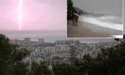 Antalya’da Fırtına ve Şimşekler Şehri Aydınlattı