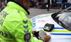 Trafikte Yol Kesenlere 5 Yıla Kadar Hapis