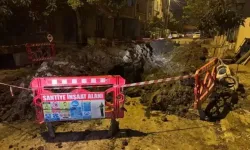 Avcılar’da İSKİ Çalışmasında Yol Çöktü