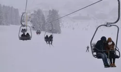 Kayak Merkezlerinde Yoğun Kar Sezonu Hareketlendirdi