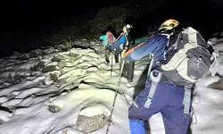 Adana Aladağ’da Mahsur Kalan 3 Genç Saatler Sonra Kurtarıldı