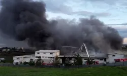 Tuzla’daki Kauçuk Fabrikasında Büyük Yangın