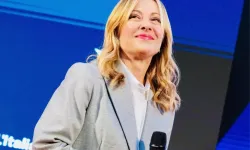 Meloni’den Noel’de Espri: 2026 Daha Zor Olacak