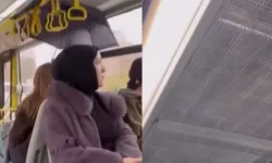 Sağanak Yağmurda Otobüslerin Tavanı Akınca Yolcular Islandı