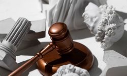 Doğru Boşanma Avukatı Seçimi Neden Hayatınızı Etkiler?