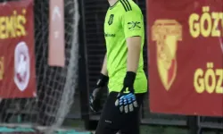 İzmir'de Halı Sahalar İçin Kiralık Kaleci Dönemi