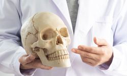 Beyin Ve Sinir Cerrahi Uzmanı Umut Tan Sevgi ile Tanışın