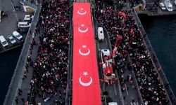 İstanbul’da Büyük Filistin Yürüyüşü Galata Köprüsü’ne Ulaştı