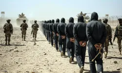 ABD Suriye’deki DEAŞ’lı Mahkumları Irak’a Nakledecek