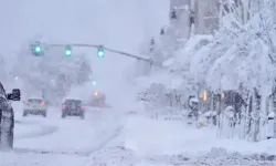 Batman’da Kar Yağışı Köy Yollarını Kapattı