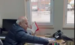 Beşikdüzü Belediye Başkanı Kargayla Dostluk Kurdu