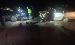 İnegöl’de Kafa Kafaya Çarpışma: 3 Yaralı