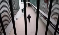 İzmir 3 No’lu Cezaevinde Memurlar Yaralandı