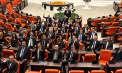 CHP’den Meclis’te Emekli Nöbeti Özel’den Sert Tepki