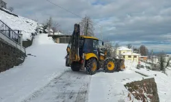 Trabzon’da Kırsal Yollarda Karla Mücadele Aralıksız Sürüyor