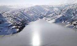 Erzincan’da Göyne Baraj Gölü Buz Tuttu