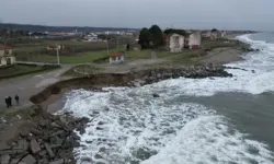 Karasu’da Kıyı Erozyonu Alarmı: Deniz 50 Metre İlerledi