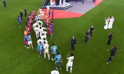 Barcelona Süper Kupa’yı Aldı, Seremonide Alkış Krizi İddiası