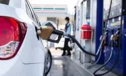 Türkiye'de Yüzlerce İstasyonu Bulunan Akaryakıt Devi Satıldı