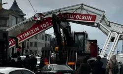 Üsküdar Sahil Yolu’nda Ekskavatörlü TIR Kazası