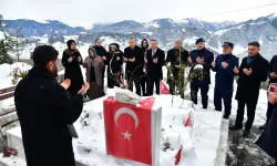 Eren Bülbül Kabri Başında Dualarla Anıldı