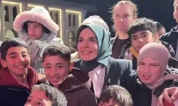 Bakan Göktaş Çocuklarla İlahi Söyledi