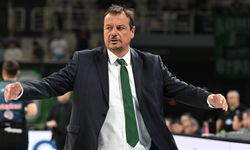 Ergin Ataman’ın Annesi Gülten Ataman Hayatını Kaybetti