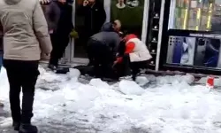 Ağrı Ve Erzurum’da Çatıdan Düşen Kar Tehlike Saçtı