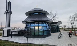 Arsin'de Camlı Cami İlk Teravihle Açılıyor