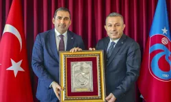 Vali Şahin’den Trabzonspor Kulübüne Ziyaret