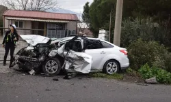 Manisa Turgutlu’da Üç Araçlı Trafik Kazası: 2 Ölü 4 Yaralı