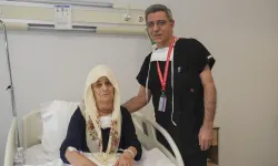 30 Yıl Erteledi 2 Kiloluk Guatr Alındı