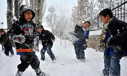 Düzköy’de Kar Nedeniyle Okullar Tatil