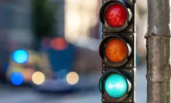 Trafik Lambalarına Beyaz Işık Geliyor