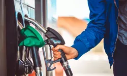 Benzin Ve Motorine Zam Geldi Pompaya Yansıdı