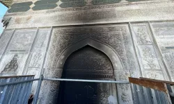 İstanbul’da Tophane Çeşmesi Ateşe Verildi