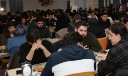 Trabzon'da Protokol Gençlerle İftarda Buluştu