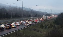 Bolu Geçişinde Bayram Dönüşü Trafik Yoğunluğu