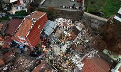 Fatih’te Patlama İki Bina Çöktü Yaralılar Var