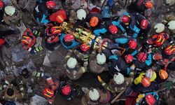 Fatih’te Enkazdan Kurtarma Anları