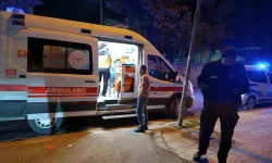 Gençler Arasında Bıçaklı Kavga: 3 Yaralı