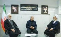 İran’ın Yeni Dini Lideri Seçildi İsmi Gizli